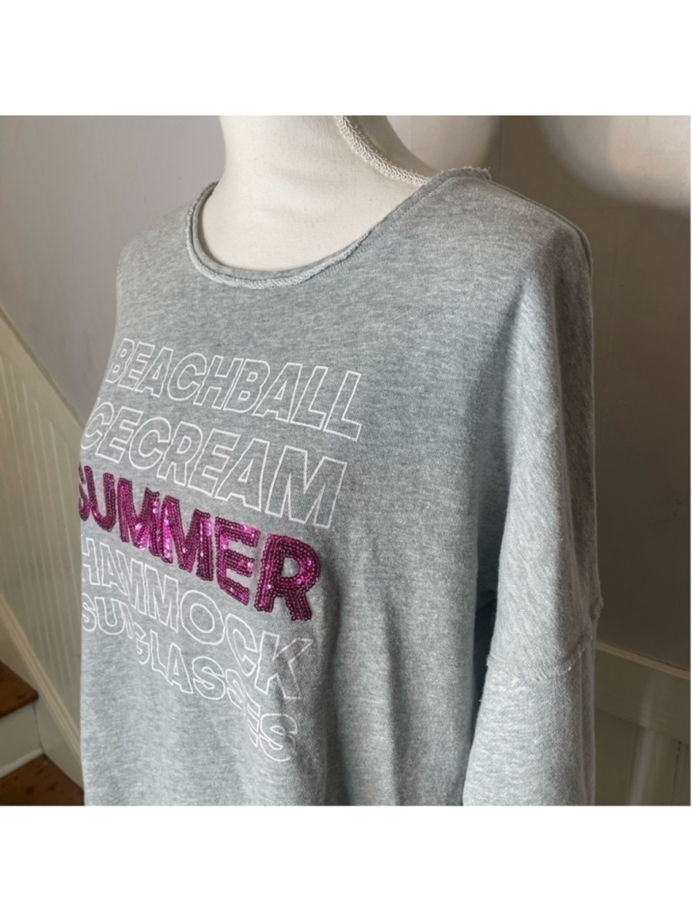 Crown & Ivy Summer Beach Graphic Sweatshirt Coastal Lounge Pullover Medium - Picture 5 of 12